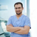 اخصائي أمراض لثة