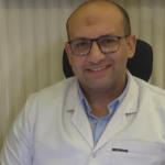 اخصائي طب و جراحة الفم و الأسنان