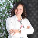 اخصائية طب الاطفال و حديثي الولادة 