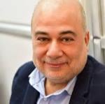 استاذ الجراحة العامه و جراحات المناظير و الاورام كلية طب جامعه عين شمس 