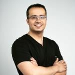 استشاري و أستاذ جراحة التجميل و الترميم