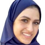 طبيبة أسنان 