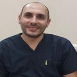 استشاري طب وجراحة الفم والاسنان
