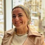 استشاري امراض النساء والتوليد والتجميل النسائي.      استاذ امراض النساء والتوليد والحقن المجهري (م)