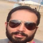طبيب جراحة الفم و تجميل الأسنان