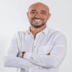 اخصائي علاج الجذور و التركيبات التجميلية