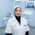 اخصائي طب و جراحة الفم و تجميل و زراعة الاسنان وماجستير في تقويم الاسنان