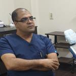 استشاري زراعة و تجميل الاسنان و أخصائي جراحة الوجه و الفكين