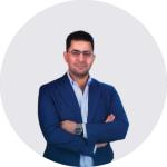 استشاري جراحة المخ والأعصاب والعمود الفقري بكلية الطب