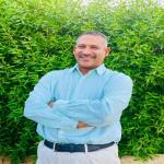 استشاري الامراض الصدريه و مناظير الشعب الهوائيه بالقوات المسلحه 