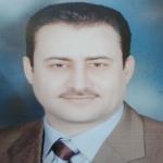استاذ طب وجراحه العين . استاذ طب وجراحه العين .