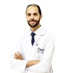 استشاري طب و جراحة العيون 