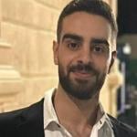 اخصائي تركيبات و تجميل الأسنان و علاجات الجذور و الحشوات التجميليه