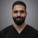 أخصائي طب الفم و الأسنان