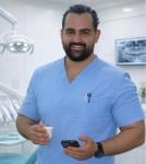 اخصائي طب اسنان