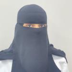 طبيبة أسنان