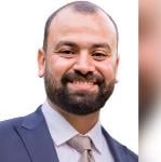 إستشاري جراحة الأوعيه الدموية والقدم السكري. - القسطره التداخليه الطرفيه. - دكتوراه جراحة الأوعيه الدمويه - جامعه عين شمس. - عضو الجمعيه المصريه لجراحة الأوعيه الدمويه والقسطره التداخليه الطرفيه.