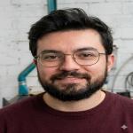 أخصائي طب و جراحة الحيوانات الأليفة 
