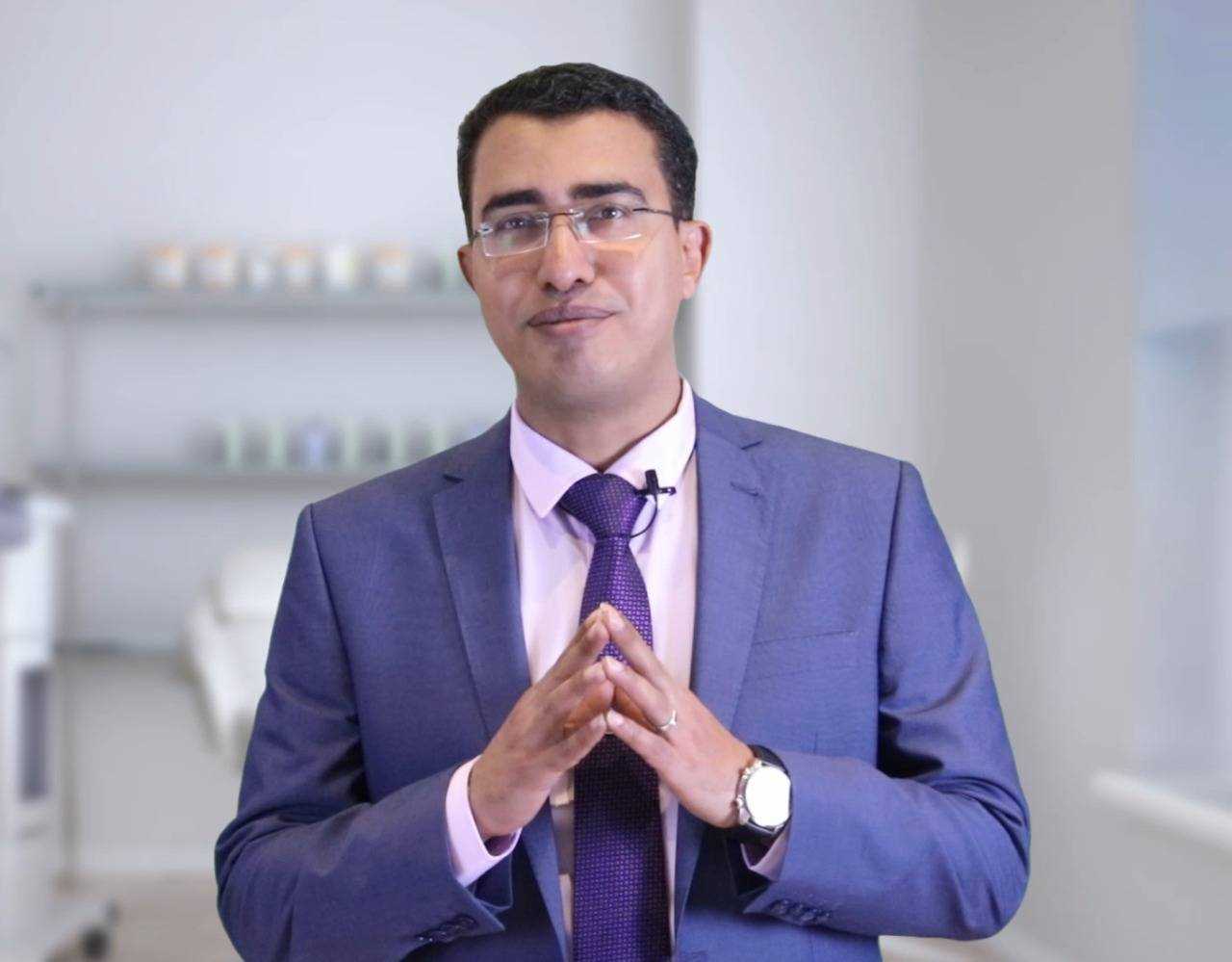 احجز مع دكتور احمد ابراهيم استشاري جراحة عامة فيزيتا