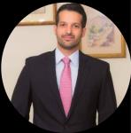 احجز الان مع وليد دندن متخصص في طب وجراحة العيون في الأشرفية متخصص في طب وجراحة العيون