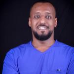 بكالوريوس في طب وجراحه الفم والاسنان 