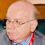 أستاذ جراحة العظام