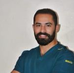 اخصائي طب و جراحة الفم و تجميل الاسنان