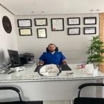أخصائي طب وجراحةالفم و الاسنان