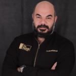 أخصائي تركيبات وتجميل الاسنان