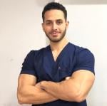اخصائي طب الفم و جراحة الاسنان و التركيبات التجميلية