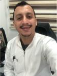 اخصائي طب و جراحة الفم و الاسنان و علاج اللثه و زراعة الاسنان
