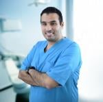 أخصائي تقويم الاسنان
