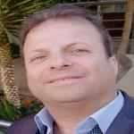 Specialist in medicine, surgery, implantology and cosmetic dentistry