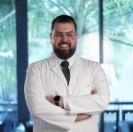 احجز الان مع خليل مشنتف إخصائي طب الأسنان العام في قرطبة إخصائي طب الأسنان العام
