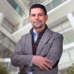 استاذ مساعد جراحة الأطفال والمناظير بكلية الطب ،دكتوراه جراحات مجرى البول والأعضاء التناسلية 
