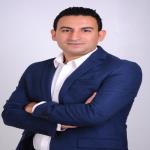 استشاري جراحات القلب والصدر و جراحات الشرايين التاجيه بمعهد القلب القومى