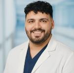 أخصائي طب وجراح الفم وتجميل الاسنان