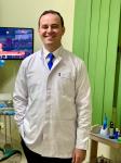 أخصائي طب الفم و علاج جذور و تجميل الأسنان