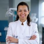 اخصائية طب و جراحة الفم و تجميل الاسنان - جامعة عين شمس