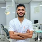 أخصائي الفم والاسنان