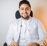  اخصائي العلاج الطبيعي والتأهيل وإصابات الملاعب