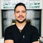 أخصائي طب و جراحة الفم و تجميل الاسنان