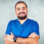 اخصائي أمراض النساء و التوليد