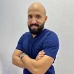 أخصائي طب الاسنان 
