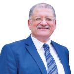 استاذ امراض النساء و التوليد و العقم و رئيس وحدة الحقن المجهري بطب عين شمس