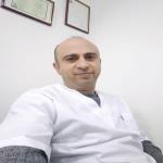 اخصائي طب و جراحة الاسنان و امراض الفم واللثة 