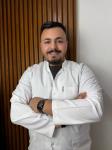 اخصائي طب الاسنان