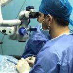 استشاري طب و جراحة العيون و الليزك 