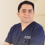 احجز الان مع طارق النجار اخصائي طب الامراض الجلديه في الحمرا اخصائي طب الامراض الجلديه