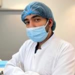 أخصائي طب الاسنان و التركيبات الثاتبة والتجميل 